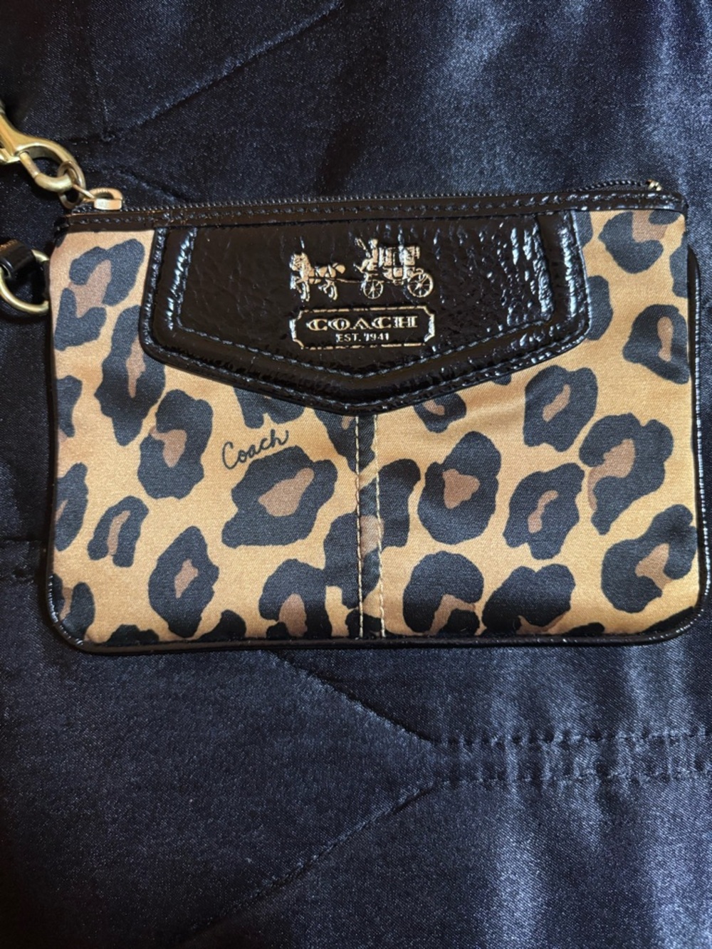 Coach leopard print wristlet - Picture 3 of 7